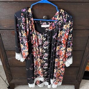 Floral Women's Cardigan with Lace Trim